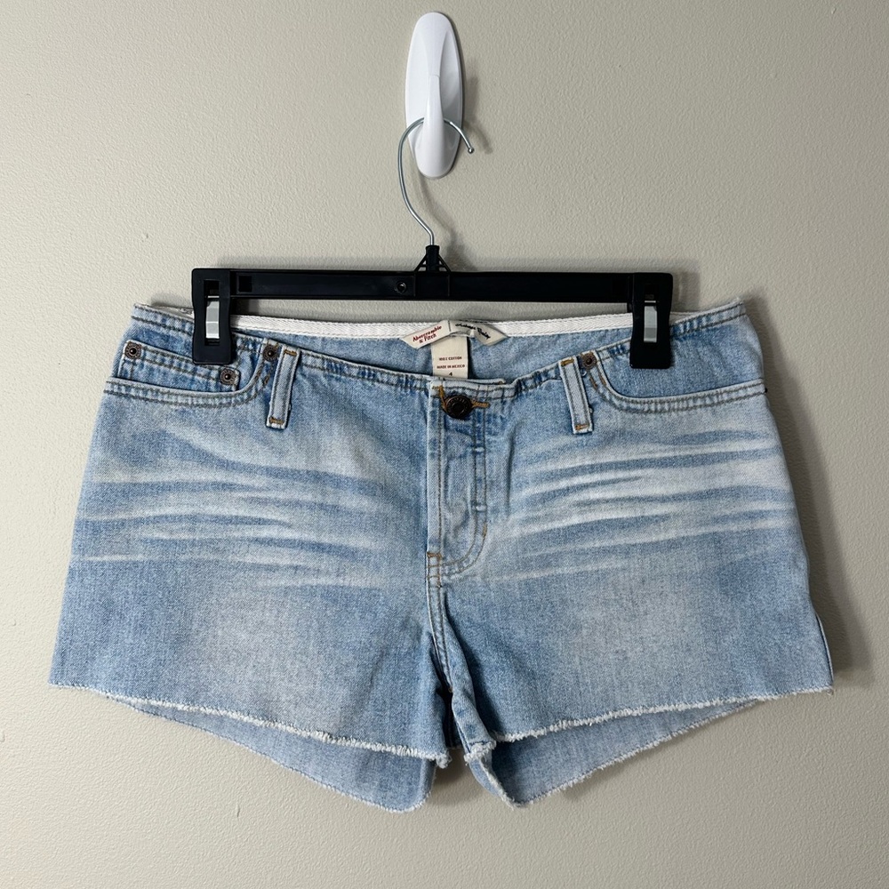 Abercrombie Women’s Button Up Jean shorts - Size 4/Small